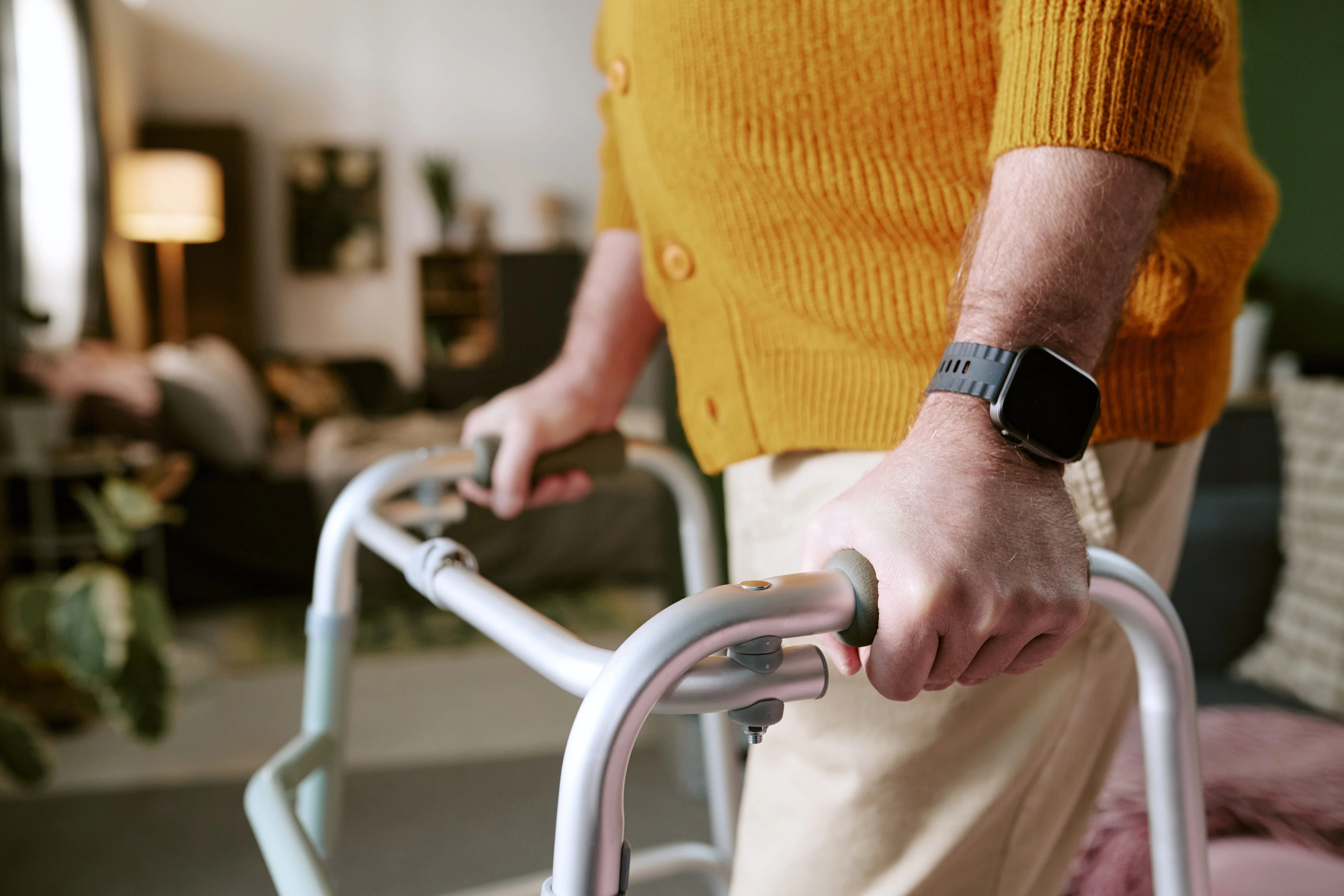 Knee replacement recovery walking with support at home NICE1